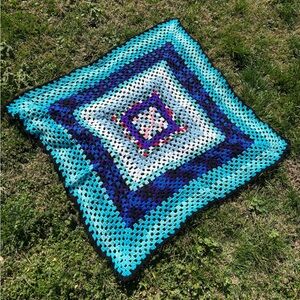 vintage afghan with blues